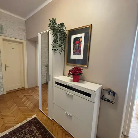Neat And Comfortable Luxury